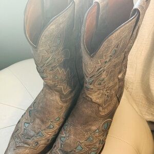 Lucchese ladies boots, size 9.5B.  Details (new) about boots are in photo.